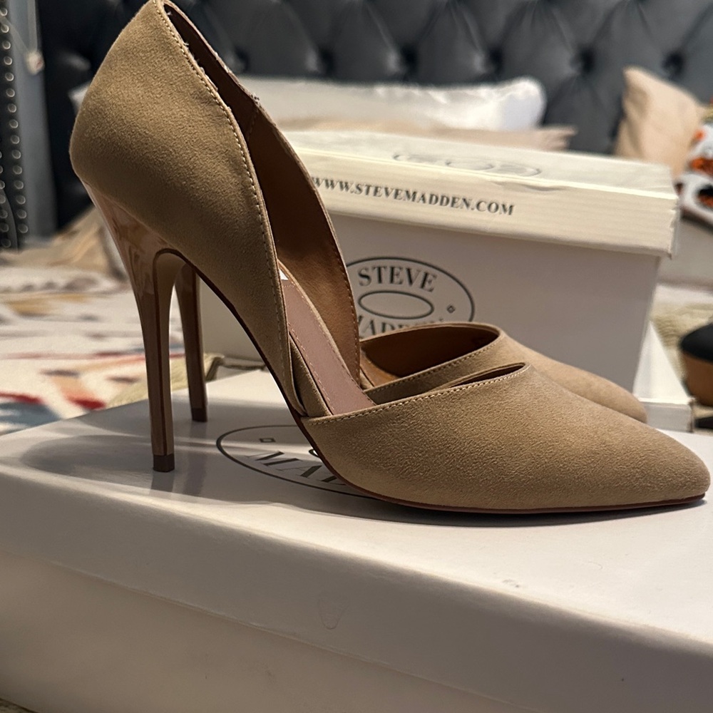 Steve Madden Nude High Heels